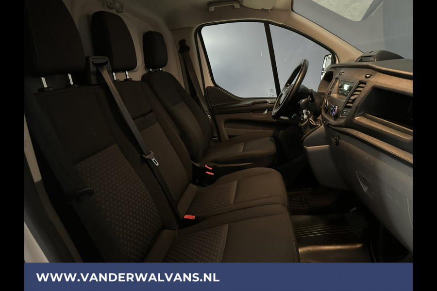 Ford Transit Custom 2.0 TDCI 130 pk L2H1 Euro6 Airco | LED | Cruisecontrol | Verwarmde voorruit | Parkeersensoren Bijrijdersbank, 2800kg trekvermogen