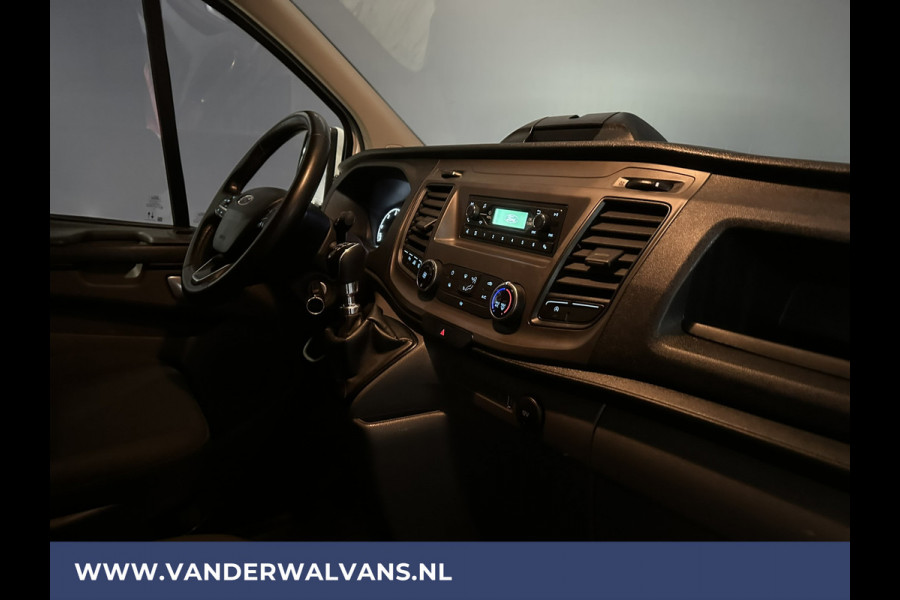 Ford Transit Custom 2.0 TDCI 130 pk L2H1 Euro6 Airco | LED | Cruisecontrol | Verwarmde voorruit | Parkeersensoren Bijrijdersbank, 2800kg trekvermogen