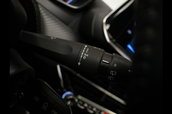 Peugeot 208 1.2 PureTech Blue Lease Active Sport (APPLE CARPLAY,NAVI,CRUISE,CLIMATE,PDC,LED,SPORTSTOELEN,NETTE STAAT)