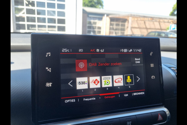 Citroën C4 Cactus 1.2 PureTech Business CARPLAY / TREKHAAK / DAB / CLIMA / NAVI