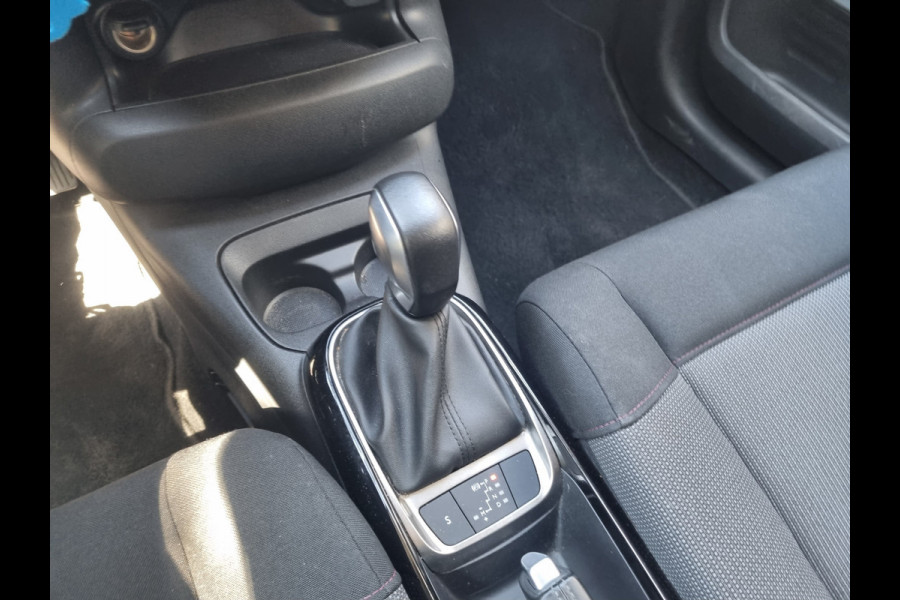 Citroën C4 Cactus 1.2 PureTech Business CARPLAY / TREKHAAK / DAB / CLIMA / NAVI