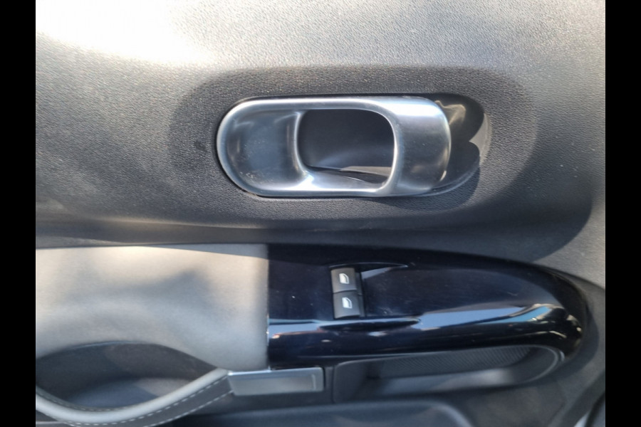 Citroën C4 Cactus 1.2 PureTech Business CARPLAY / TREKHAAK / DAB / CLIMA / NAVI