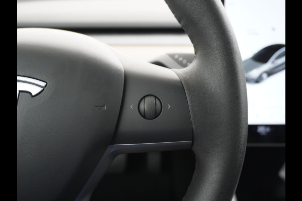 Tesla Model 3 Long Range AWD 75kWh 463PK Trekhaak 19" FSD-Computer 3 Premium Audio 4wd AutoPilot Panoramadak Camera's Leer Adaptive-Cruise-Con Keyless Stoel en achterbank verwarming Electr.Stoelen+Memory+Easy-Entry WiFi 1e Eigenaar Org. Nederlandse Auto Garantie op Accu/Motor tot 29-12-2027/192.000km