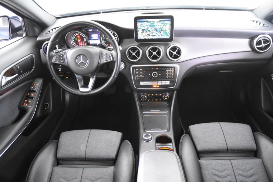 Mercedes-Benz GLA 180 *1ste Eigenaar*Navigatie*Leer*PDC*
