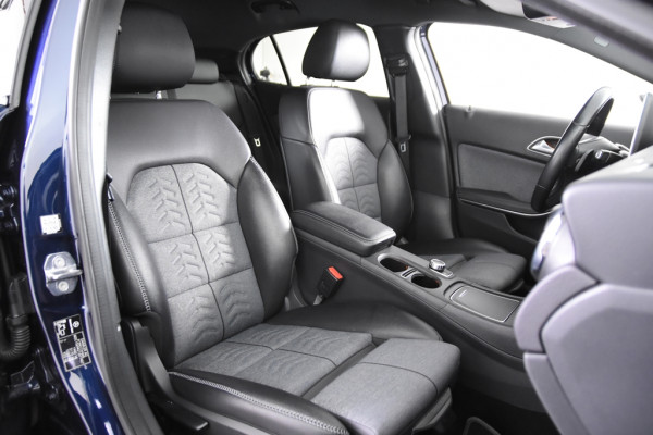Mercedes-Benz GLA 180 *1ste Eigenaar*Navigatie*Leer*PDC*