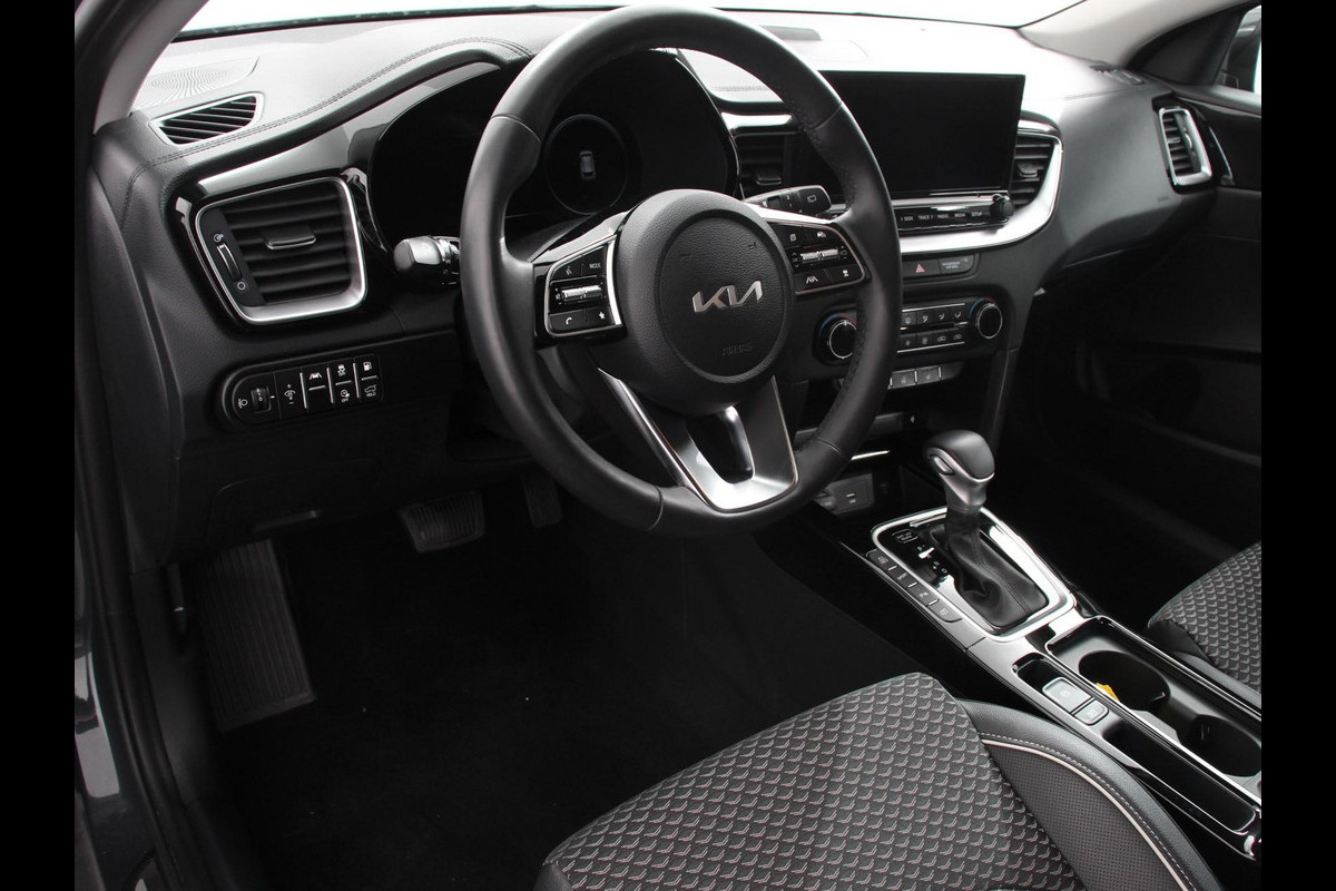 Kia Ceed Sportswagon 1.6 GDI PHEV DynamicLine Climate control Achteruitrij camera Parkeersensoren Adaptive cruise control Verwarmde voorstoelen LED Navigatie Stuurverwarming Apple Carplay/ Android Auto Kia Ceed Sportswagon 1.6 GDI PHEV DynamicLine Climate control Achteruitrij camera Parkeersensoren Adaptive cruise control Verwarmde voorstoelen LED Navigatie Stuurverwarming Apple Carplay/ Android Auto