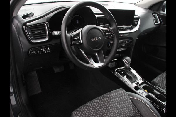 Kia Ceed Sportswagon 1.6 GDI PHEV DynamicLine | DEMO ! | Climate control Achteruitrij camera Parkeersensoren Adaptive cruise control Verwarmde voorstoelen LED Navigatie Stuurverwarming Apple Carplay/ Android Auto