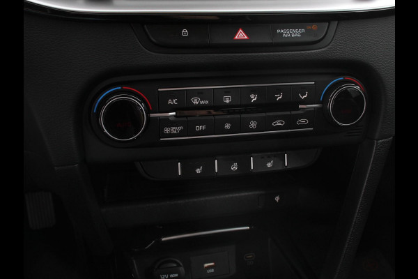 Kia Ceed Sportswagon 1.6 GDI PHEV DynamicLine | DEMO ! | Climate control Achteruitrij camera Parkeersensoren Adaptive cruise control Verwarmde voorstoelen LED Navigatie Stuurverwarming Apple Carplay/ Android Auto