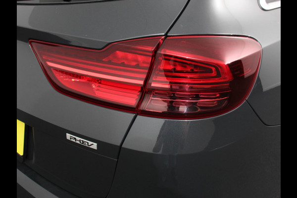Kia Ceed Sportswagon 1.6 GDI PHEV DynamicLine | DEMO ! | Climate control Achteruitrij camera Parkeersensoren Adaptive cruise control Verwarmde voorstoelen LED Navigatie Stuurverwarming Apple Carplay/ Android Auto