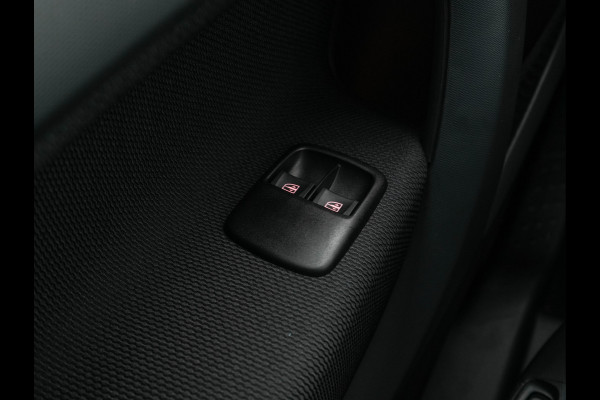 Smart Fortwo EQ Comfort PLUS 18 kWh [ 3-Fase ] Aut. *PANO | FULL-LED | FULL-LEATHER | NAVI-FULLMAP | CAMERA | BRABUS-WHEELS | AMBIENT-LIGHT | AIRCO | PDC | CRUISE | DAB | CARPLAY | COMFORT-SEATS | 16''ALU*