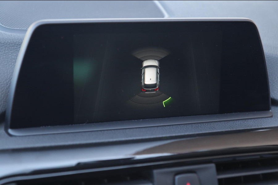 BMW 3 Serie Touring 318i Sportline / PANODAK / LED / PDC V+A / NAVI