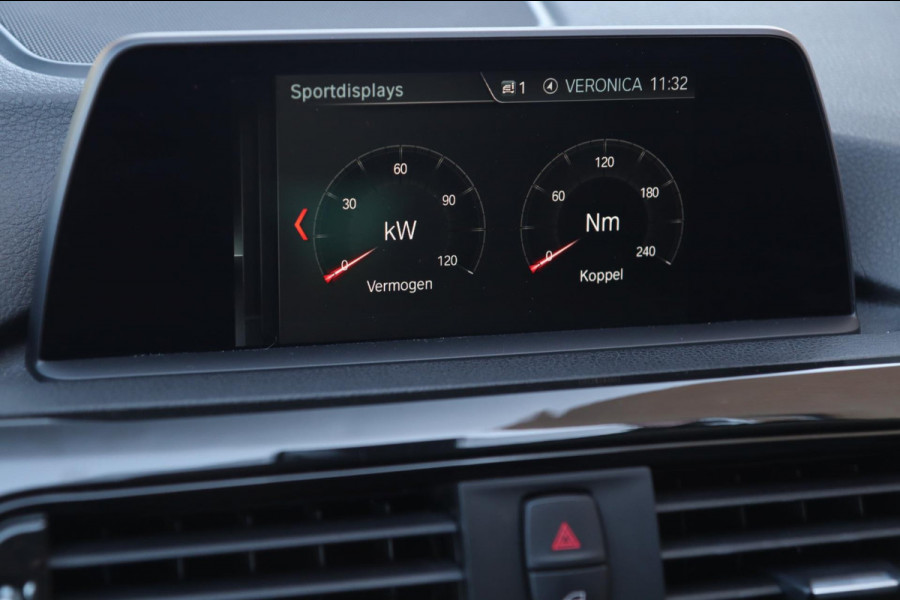 BMW 3 Serie Touring 318i Sportline / PANODAK / LED / PDC V+A / NAVI