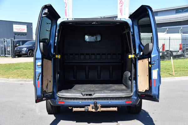 Ford Transit Custom 300 2.0 TDCI L2H1 Limited DC Camera, Cruise, Carplay, 170PK, Trekhaak, Stoelverwarming, Automaat, 2 x Schuifdeur, Uniek!