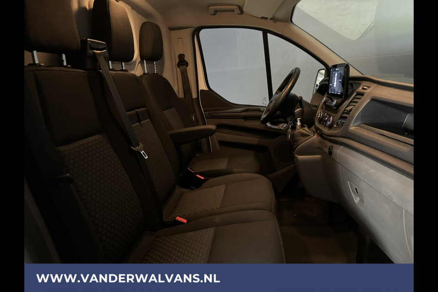 Ford Transit Custom 2.0 TDCI 130 pk L2H1 Euro6 Airco | Stoelverwarming | Multimedia Scherm | 2800kg trekvermogen Cruisecontrol, Parkeersensoren, Bijrijdersbank, verwarmde voorruit