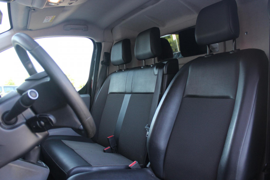 Peugeot Expert 2.0 BlueHDI 120PK L2 PREMIUM | TREKHAAK | NAVIGATIE | APPLE CARPLAY/ANDROID AUTO | LAADRUIMTE PAKKET | DODEHOEK DETECTIE | PARKEERSENSOREN VOOR EN ACHTER | 3-ZITS | CRUISE CONTROL | AIRCO | DAB+ RADIO |