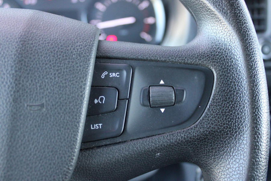 Peugeot Expert 2.0 BlueHDI 120PK L2 PREMIUM | TREKHAAK | NAVIGATIE | APPLE CARPLAY/ANDROID AUTO | LAADRUIMTE PAKKET | DODEHOEK DETECTIE | PARKEERSENSOREN VOOR EN ACHTER | 3-ZITS | CRUISE CONTROL | AIRCO | DAB+ RADIO |