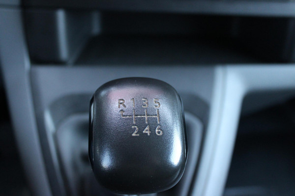 Peugeot Expert 2.0 BlueHDI 120PK L2 PREMIUM | TREKHAAK | NAVIGATIE | APPLE CARPLAY/ANDROID AUTO | LAADRUIMTE PAKKET | DODEHOEK DETECTIE | PARKEERSENSOREN VOOR EN ACHTER | 3-ZITS | CRUISE CONTROL | AIRCO | DAB+ RADIO |