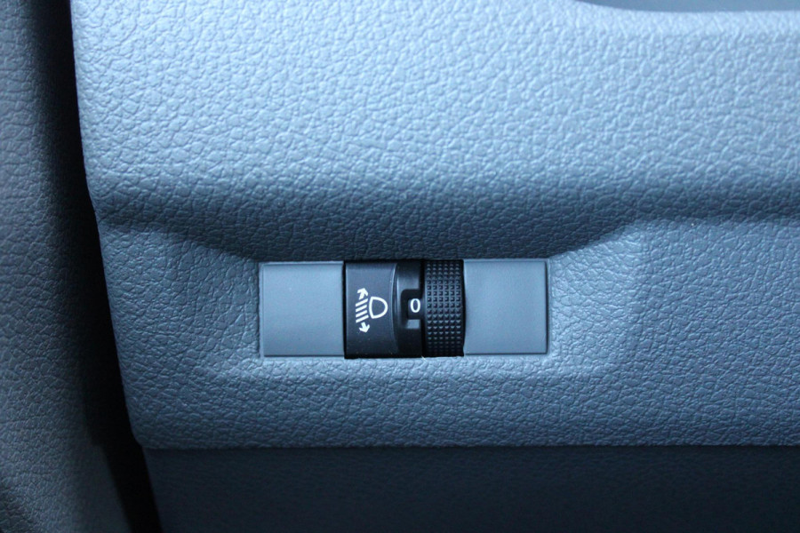 Peugeot Expert 2.0 BlueHDI 120PK L2 PREMIUM | TREKHAAK | NAVIGATIE | APPLE CARPLAY/ANDROID AUTO | LAADRUIMTE PAKKET | DODEHOEK DETECTIE | PARKEERSENSOREN VOOR EN ACHTER | 3-ZITS | CRUISE CONTROL | AIRCO | DAB+ RADIO |