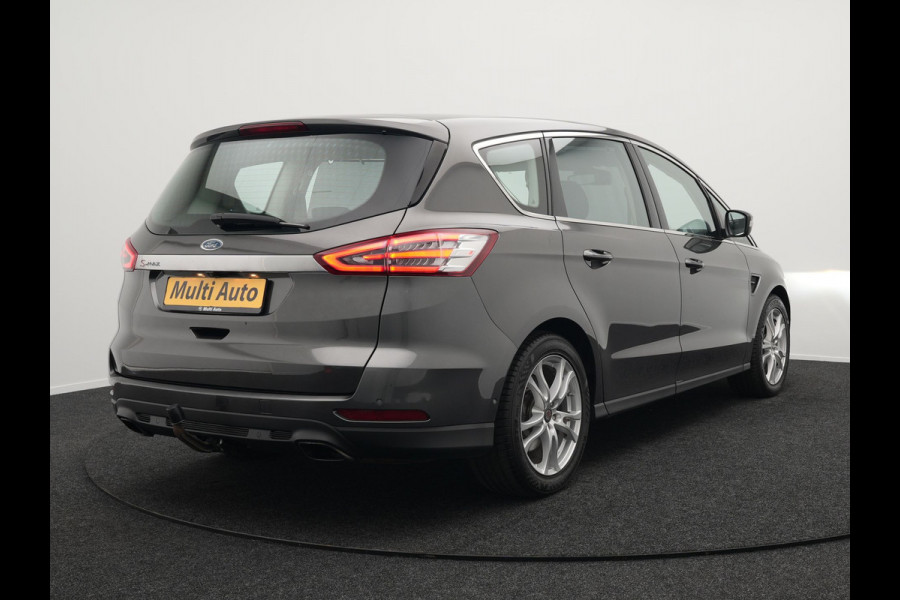 Ford S-Max 2.0 Titanium Automaat 7-Persoons 240pk | Trekhaak Afneembaar |  Panodak | Navigatie | Carplay | Sfeerverlichting | DAB | Camera | Cruise Control | Elektrische Achterklep |