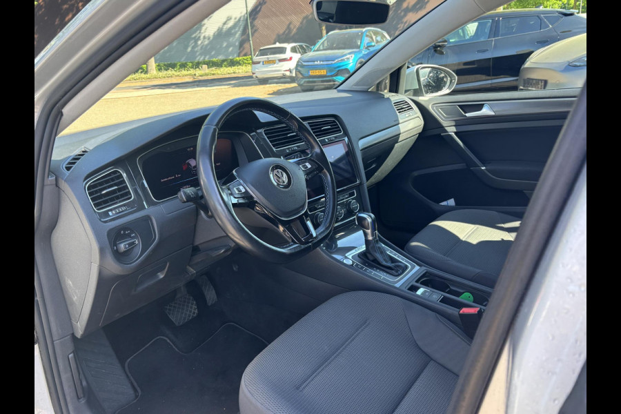 Volkswagen e-Golf e-Golf STOELVERWARMING | KEYLESS | RIJKLAAR INCL. 12 MND. BOVAGGARANTIE