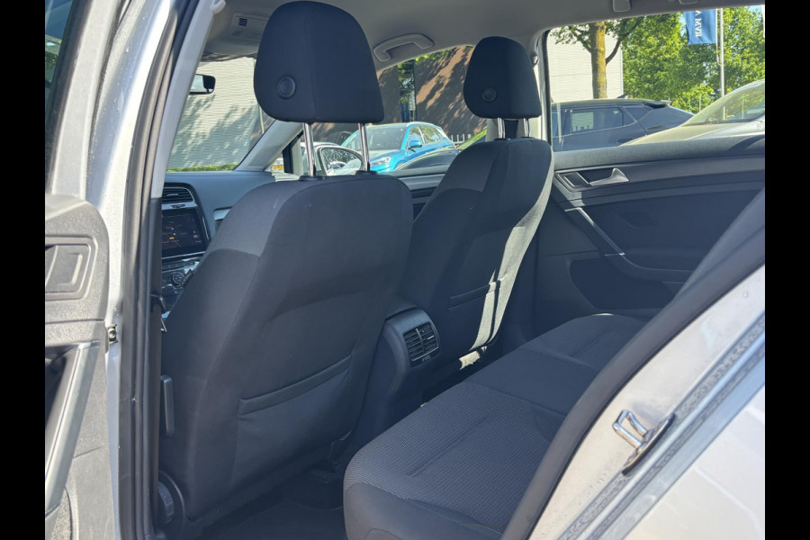 Volkswagen e-Golf e-Golf STOELVERWARMING | KEYLESS | RIJKLAAR INCL. 12 MND. BOVAGGARANTIE