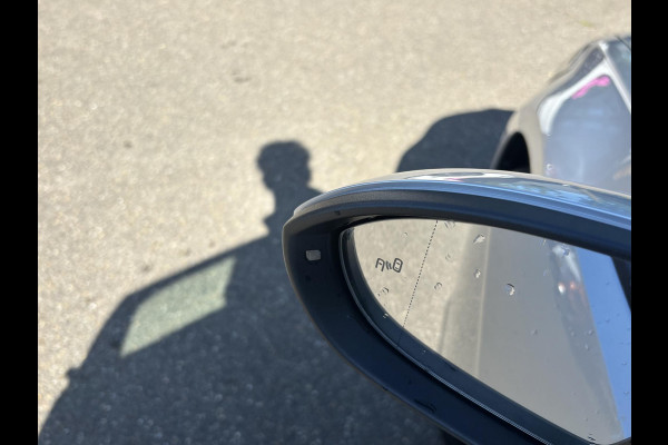 Volkswagen e-Golf e-Golf STOELVERWARMING | KEYLESS | RIJKLAAR INCL. 12 MND. BOVAGGARANTIE