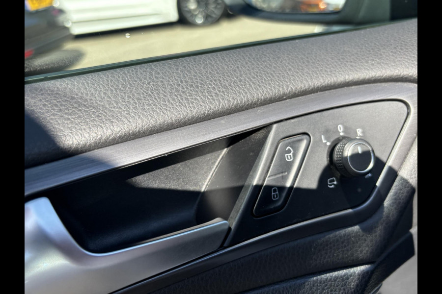 Volkswagen e-Golf e-Golf STOELVERWARMING | KEYLESS | RIJKLAAR INCL. 12 MND. BOVAGGARANTIE