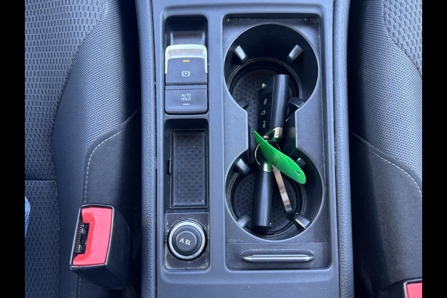 Volkswagen e-Golf e-Golf STOELVERWARMING | KEYLESS | RIJKLAAR INCL. 12 MND. BOVAGGARANTIE