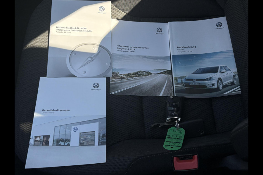 Volkswagen e-Golf e-Golf STOELVERWARMING | KEYLESS | RIJKLAAR INCL. 12 MND. BOVAGGARANTIE