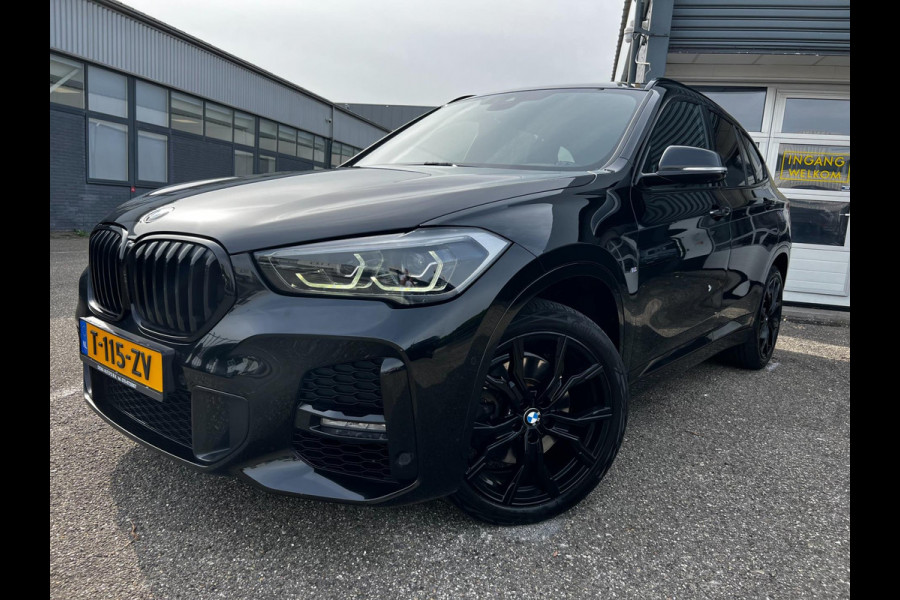 BMW X1 SDrive20i M-SPORT 19'' NAVI/LED/DAB/CARPLAY/ECC/PDC/CRUISE//