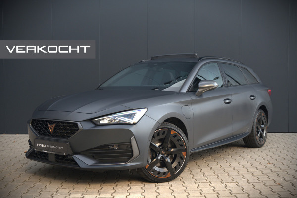 CUPRA Leon Sportstourer 1.4 e-Hybrid VZ Copper Edition | Mat Grijs | Panoramadak | Memory Seat | Kuipstoelen | Camera | Keyless | Stoelverwarming | Stuurverwarming | Sportstuur | Adaptive Cruise Control | Ambiance Verlichting | Virtual | Uniek |