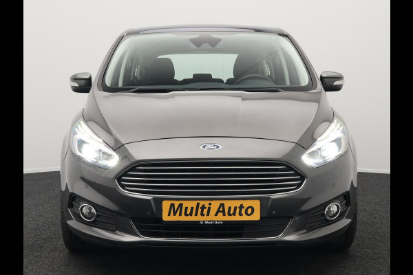 Ford S-Max 2.0 Titanium Automaat 7-Persoons 240pk | Trekhaak Afneembaar |  Panodak | Navigatie | Carplay | Sfeerverlichting | DAB | Camera | Cruise Control | Elektrische Achterklep |