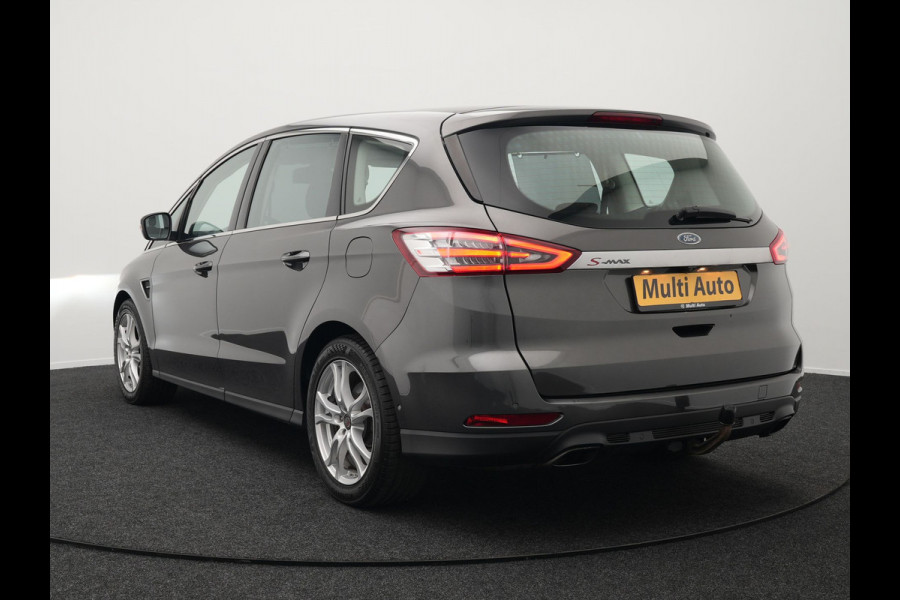 Ford S-Max 2.0 Titanium Automaat 7-Persoons 240pk | Trekhaak Afneembaar |  Panodak | Navigatie | Carplay | Sfeerverlichting | DAB | Camera | Cruise Control | Elektrische Achterklep |