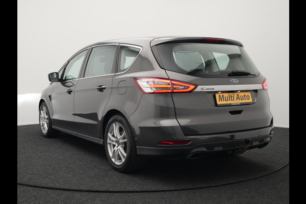 Ford S-Max 2.0 Titanium Automaat 7-Persoons 240pk | Trekhaak Afneembaar |  Panodak | Navigatie | Carplay | Sfeerverlichting | DAB | Camera | Cruise Control | Elektrische Achterklep |