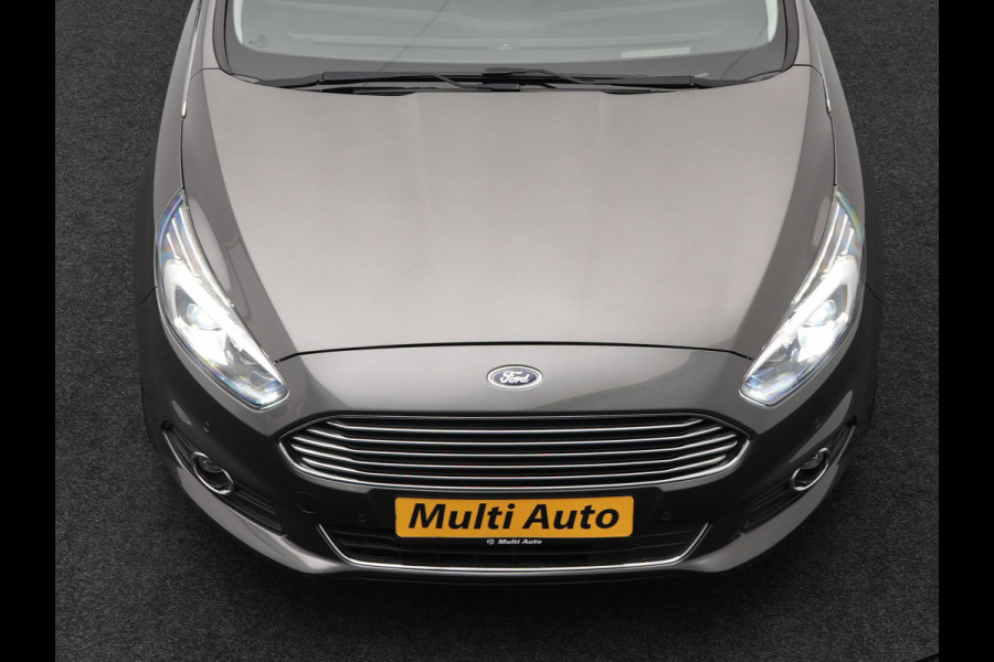 Ford S-Max 2.0 Titanium Automaat 7-Persoons 240pk | Trekhaak Afneembaar |  Panodak | Navigatie | Carplay | Sfeerverlichting | DAB | Camera | Cruise Control | Elektrische Achterklep |