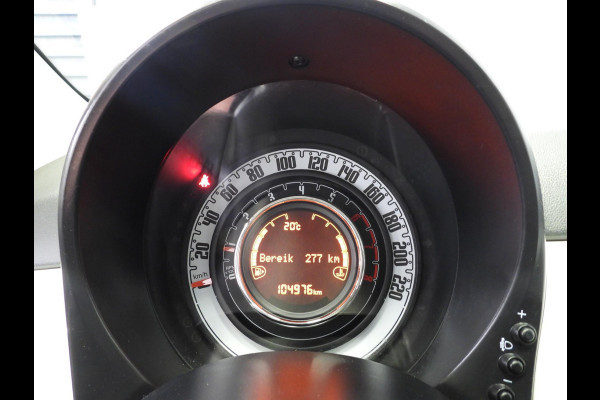 Fiat 500 1.2i Lounge NAVI/PANODAK/CLIMA/PDC/16"LMV!