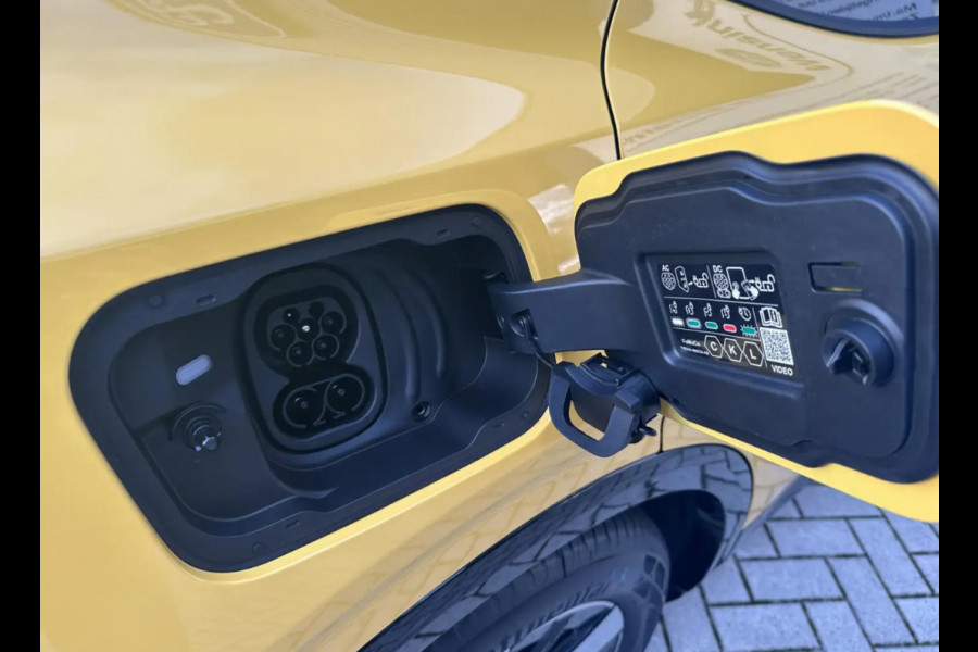 Ford Capri Style Standard Range RWD 52 kWh 170pk Achteruitrijcamera | Dodehoeksensoren | 393km bereik ( WLTP) |  Navigatie | SYNC 4 Nieuw te Bestellen