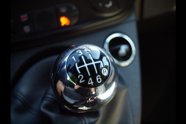Fiat 500C 1.0 Hybrid Star | Navi | Bluetooth | Leer | Parkeersensoren |