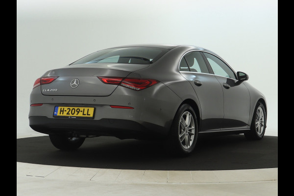 Mercedes-Benz CLA-Klasse 200 Business Solution | Led Koplampen | Spiegelpakket | Achteruitrijcamera | Stoelverwarming voor | Inclusief 24 maanden Mercedes-Benz Certified garantie voor Europa.