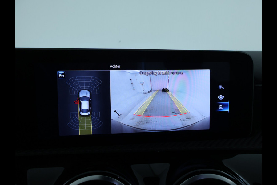 Mercedes-Benz CLA-Klasse 200 Business Solution | Led Koplampen | Spiegelpakket | Achteruitrijcamera | Stoelverwarming voor | Inclusief 24 maanden Mercedes-Benz Certified garantie voor Europa.