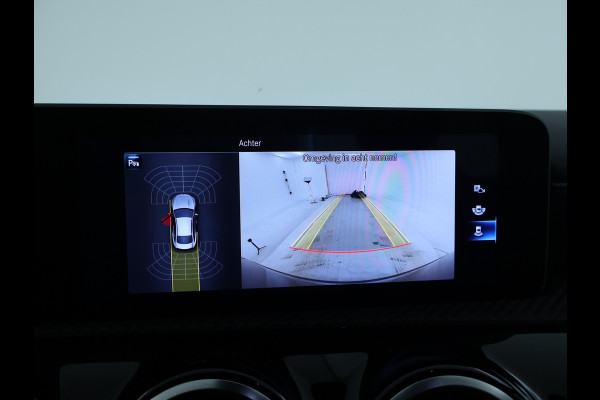 Mercedes-Benz CLA-Klasse 200 Business Solution | Led Koplampen | Spiegelpakket | Achteruitrijcamera | Stoelverwarming voor | Inclusief 24 maanden Mercedes-Benz Certified garantie voor Europa.