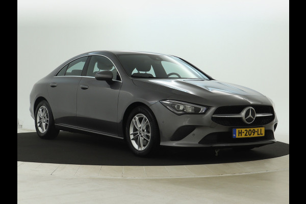 Mercedes-Benz CLA-Klasse 200 Business Solution | Led Koplampen | Spiegelpakket | Achteruitrijcamera | Stoelverwarming voor | Inclusief 24 maanden Mercedes-Benz Certified garantie voor Europa.