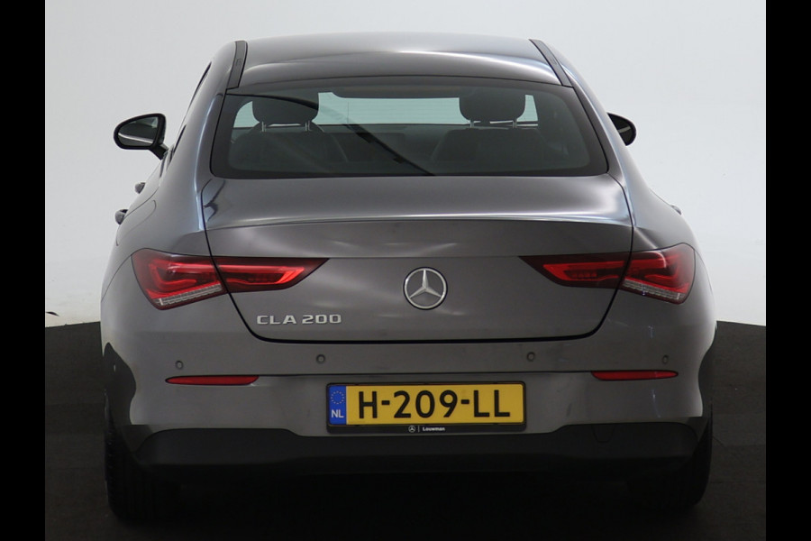Mercedes-Benz CLA-Klasse 200 Business Solution | Led Koplampen | Spiegelpakket | Achteruitrijcamera | Stoelverwarming voor | Inclusief 24 maanden Mercedes-Benz Certified garantie voor Europa.