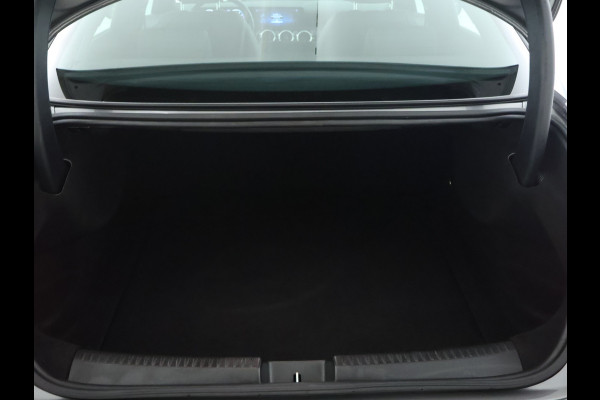 Mercedes-Benz CLA-Klasse 200 Business Solution | Led Koplampen | Spiegelpakket | Achteruitrijcamera | Stoelverwarming voor | Inclusief 24 maanden Mercedes-Benz Certified garantie voor Europa.