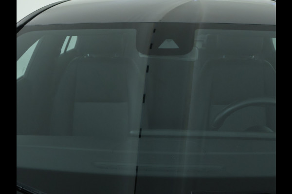 Mercedes-Benz CLA-Klasse 200 Business Solution | Led Koplampen | Spiegelpakket | Achteruitrijcamera | Stoelverwarming voor | Inclusief 24 maanden Mercedes-Benz Certified garantie voor Europa.