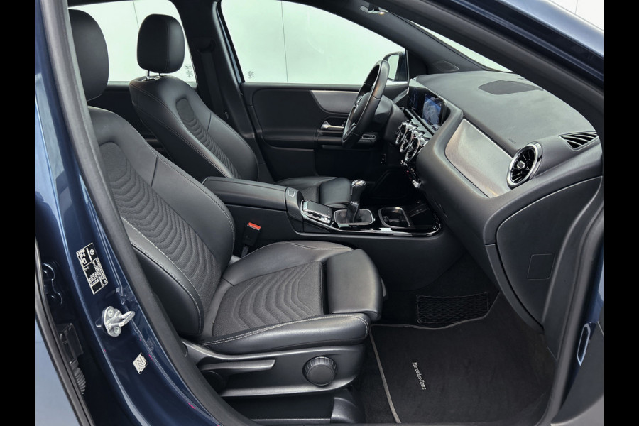 Mercedes-Benz B-Klasse 160 Advantage | Achteruitrijcamera | Lichtmetalen velgen | Navigatie | Parking support | Spiegelpakket | Inclusief 24 maanden MB Certified garantie voor Europa