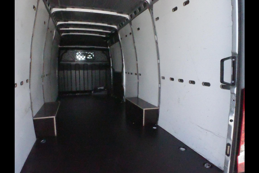 Iveco Daily 35S14V 2.3 140PK, L4H2, Airco