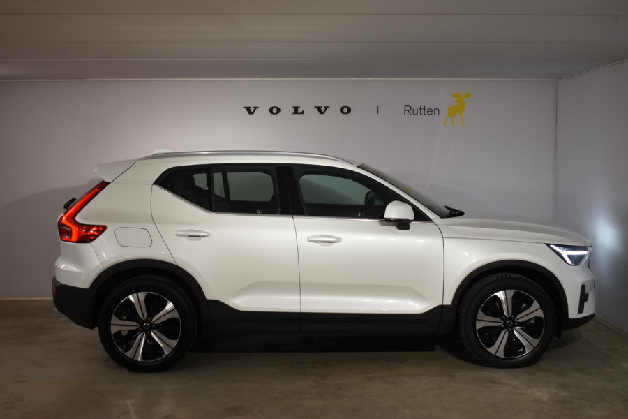 Volvo XC40 T4 211PK Automaat Inscription / Navigatie / Cruisecontrol / Lighting / Stoelverwarming / Stuurverwarming / Elektrische Stoelen / Harman Kardon / Trekhaak /