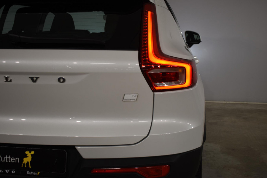 Volvo XC40 T4 211PK Automaat Inscription / Navigatie / Cruisecontrol / Lighting / Stoelverwarming / Stuurverwarming / Elektrische Stoelen / Harman Kardon / Trekhaak /