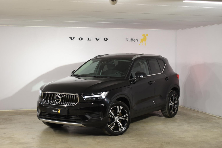 Volvo XC40 T4 211PK Automaat Recharge Inscription Expression / Navigatie / Cruisecontrol / Panoramadak / Stoelverwarming / Stuurverwarming / Elektrische Achterklep / Trekhaak /